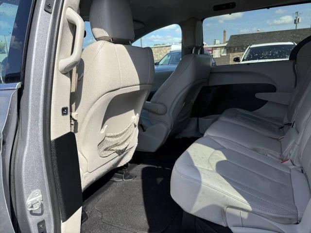 2017 Chrysler Pacifica Touring-L