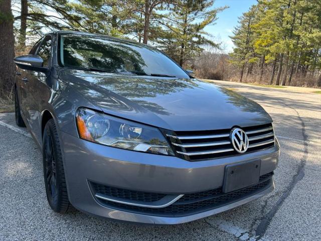 2012 Volkswagen Passat 2.5L S for sale in Wadsworth, IL
