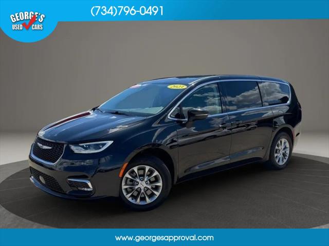 2023 Chrysler Pacifica Touring L AWD for sale in Brownstown, MI
