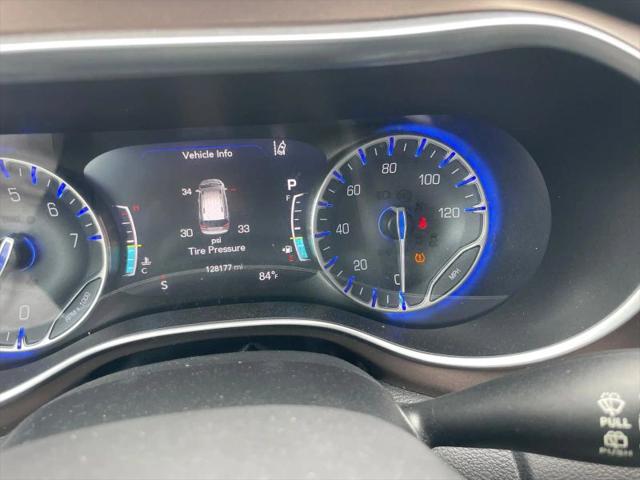 2017 Chrysler Pacifica Touring-L Plus