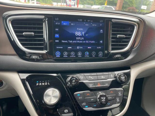2017 Chrysler Pacifica Touring-L Plus