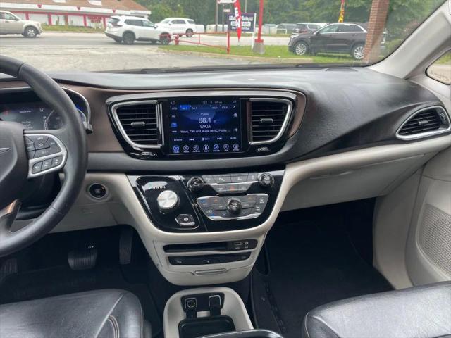 2017 Chrysler Pacifica Touring-L Plus