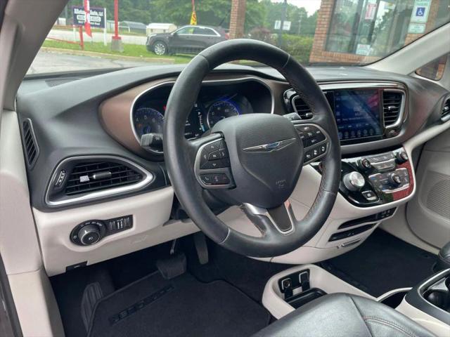 2017 Chrysler Pacifica Touring-L Plus