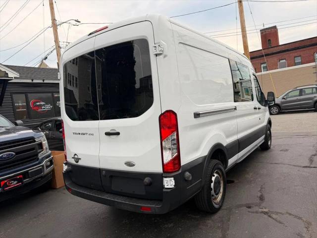 2015 Ford Transit Medium Roof w/Sliding Side Door w/LWB