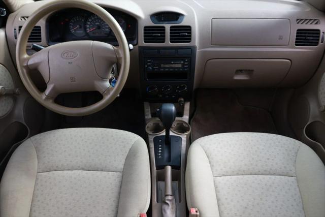 2003 Kia Rio Base