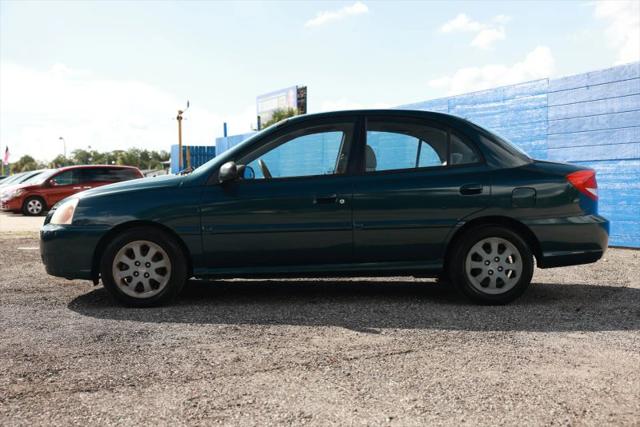 2003 Kia Rio Base