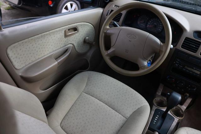 2003 Kia Rio Base