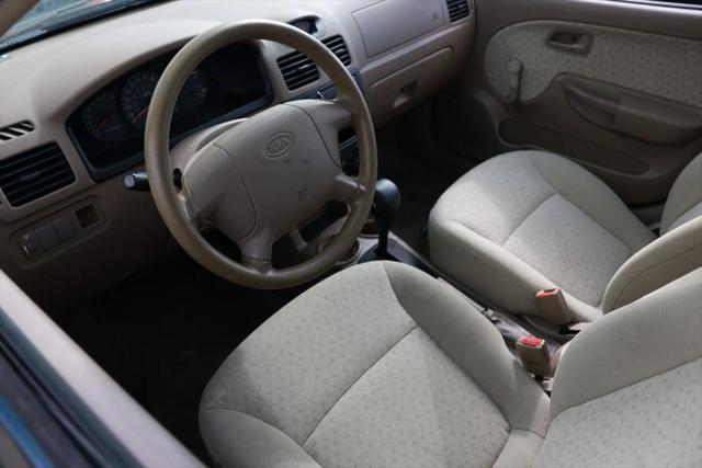2003 Kia Rio Base