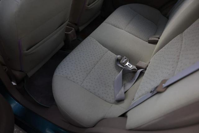 2003 Kia Rio Base