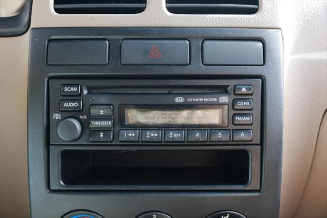2003 Kia Rio Base