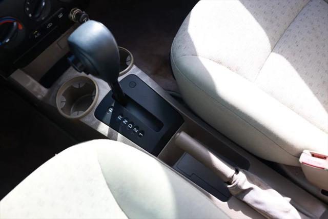2003 Kia Rio Base