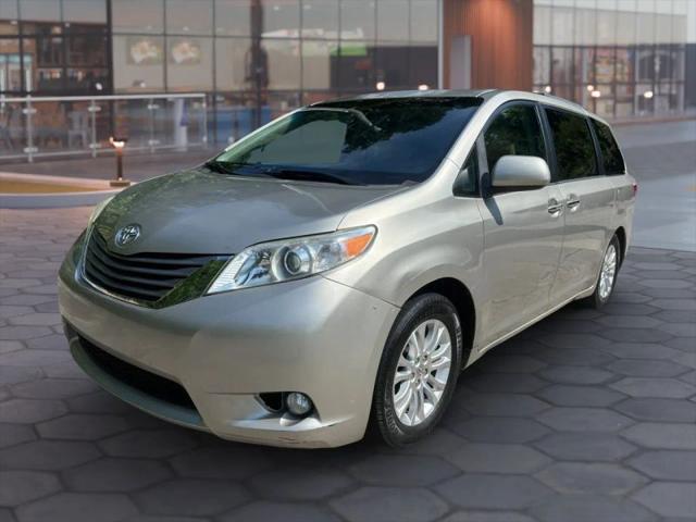 2016 Toyota Sienna XLE 8 Passenger for sale in Marietta, GA