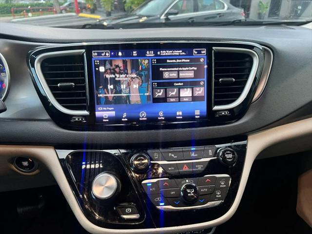 2021 Chrysler Pacifica Touring L