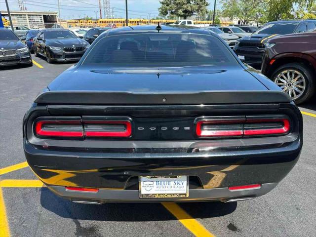 2017 Dodge Challenger SXT