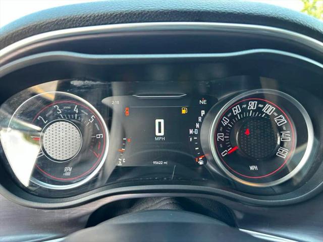 2017 Dodge Challenger SXT