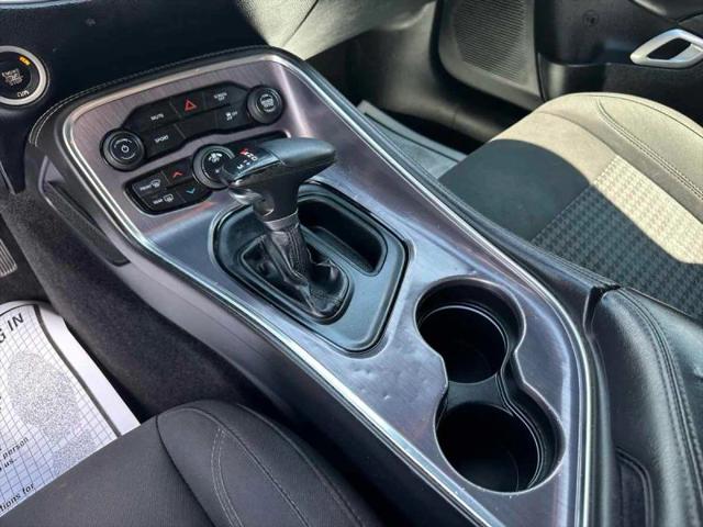2017 Dodge Challenger SXT
