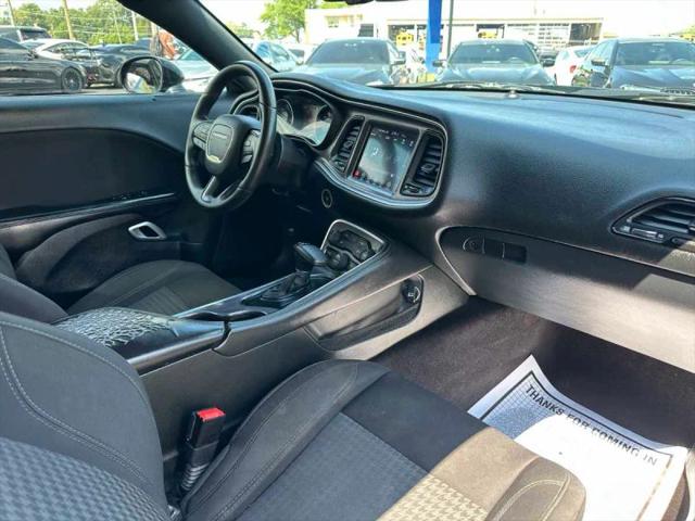 2017 Dodge Challenger SXT
