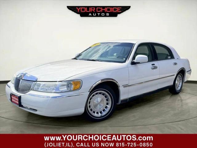 2001 Lincoln Town Car Executive for sale in Joliet, IL