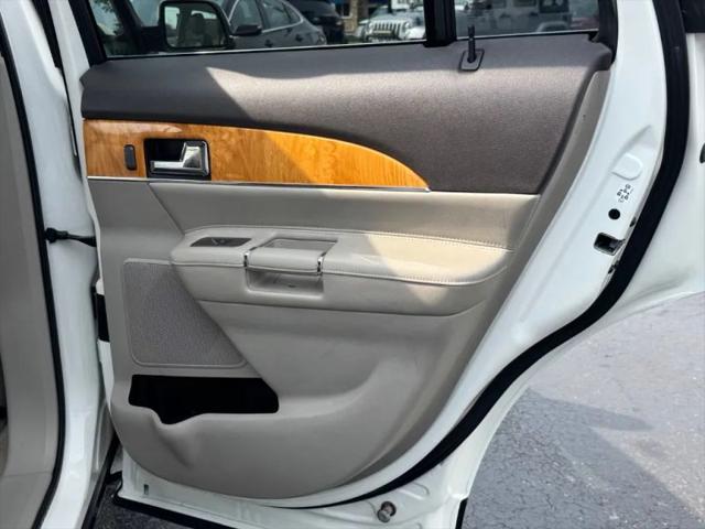 2012 Lincoln MKX Base