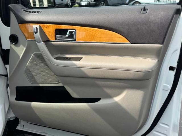 2012 Lincoln MKX Base