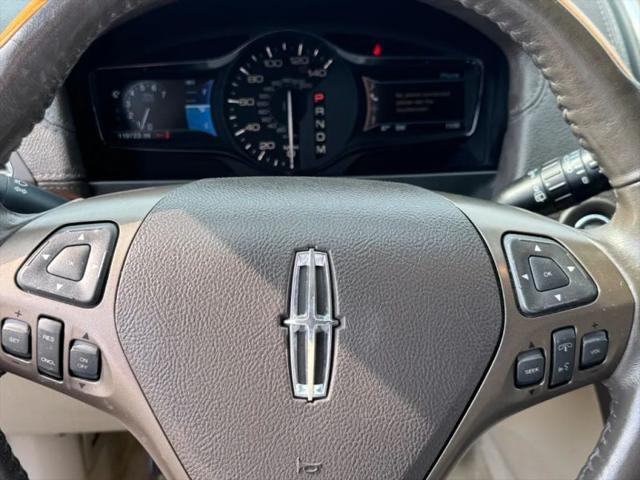 2012 Lincoln MKX Base