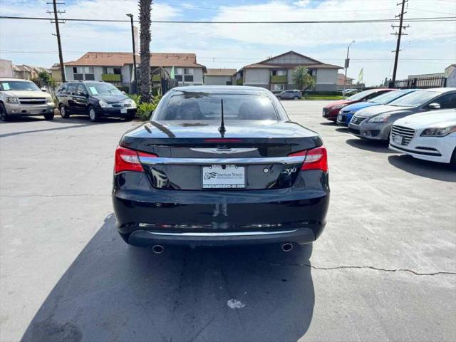 2013 Chrysler 200 Limited