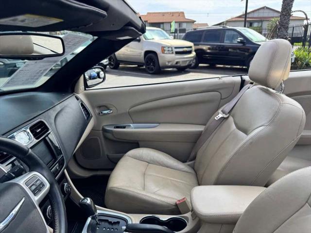 2013 Chrysler 200 Limited