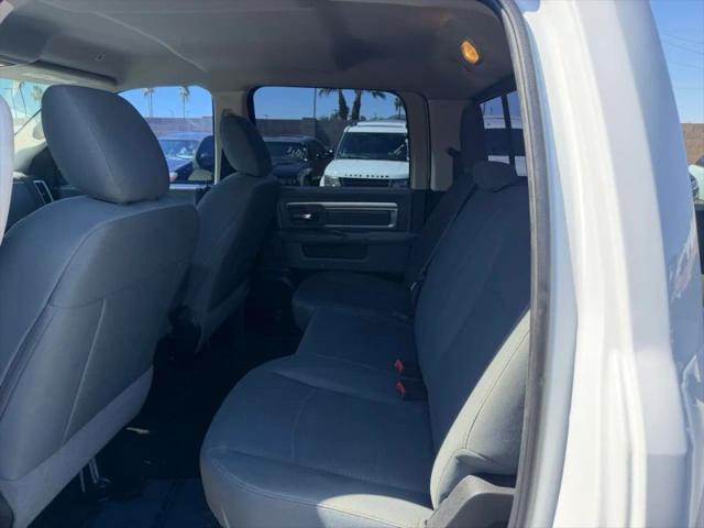 2017 Ram 1500 SLT Crew Cab 4x4 57 Box