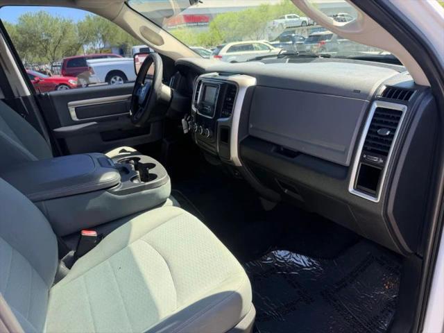 2017 Ram 1500 SLT Crew Cab 4x4 57 Box