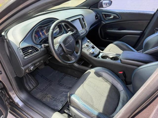2015 Chrysler 200 S