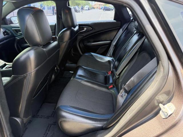 2015 Chrysler 200 S