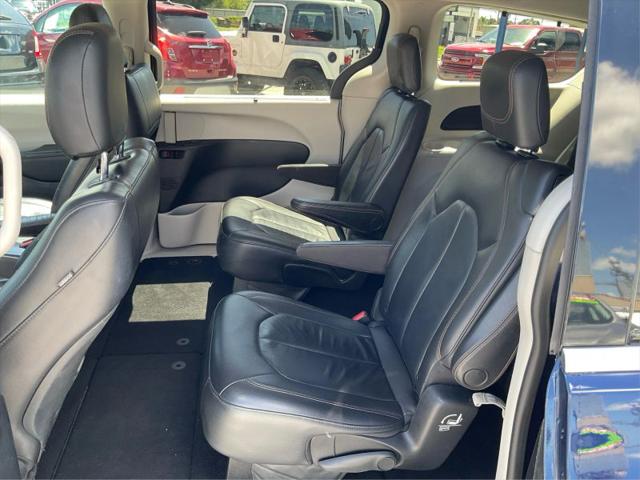 2017 Chrysler Pacifica Touring-L