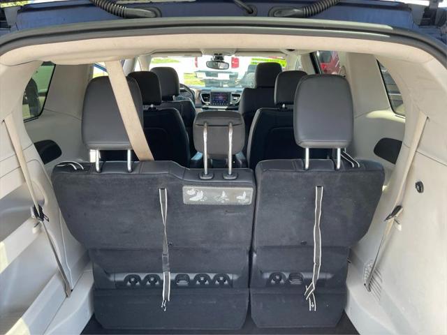 2017 Chrysler Pacifica Touring-L