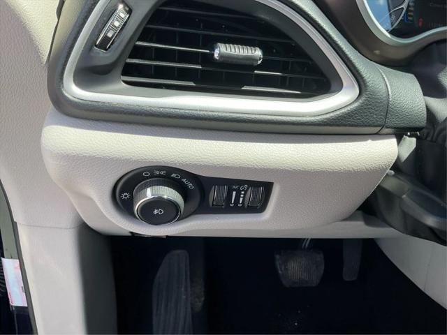 2017 Chrysler Pacifica Touring-L