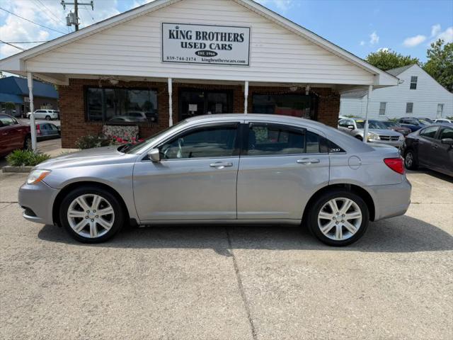 2013 Chrysler 200 LX