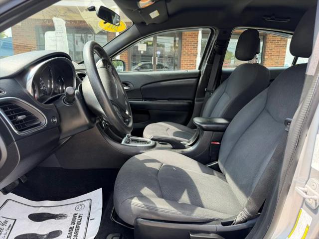 2013 Chrysler 200 LX