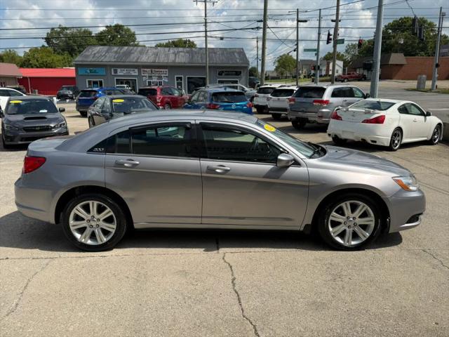 2013 Chrysler 200 LX