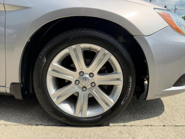 2013 Chrysler 200 LX