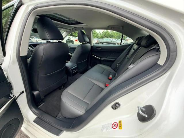 2016 Lexus IS 200t 200t