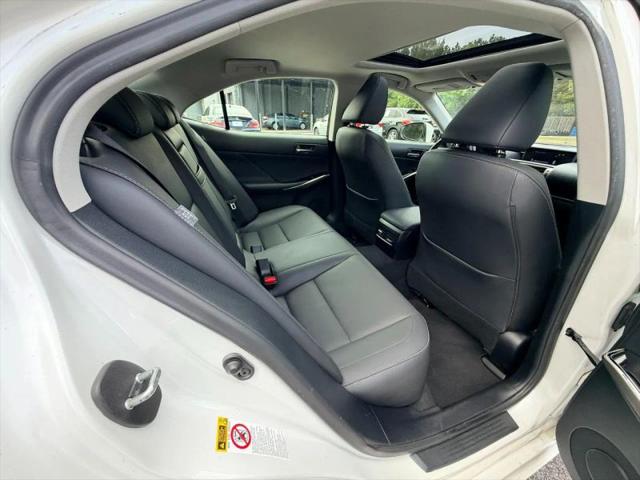 2016 Lexus IS 200t 200t