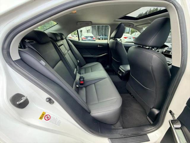 2016 Lexus IS 200t 200t
