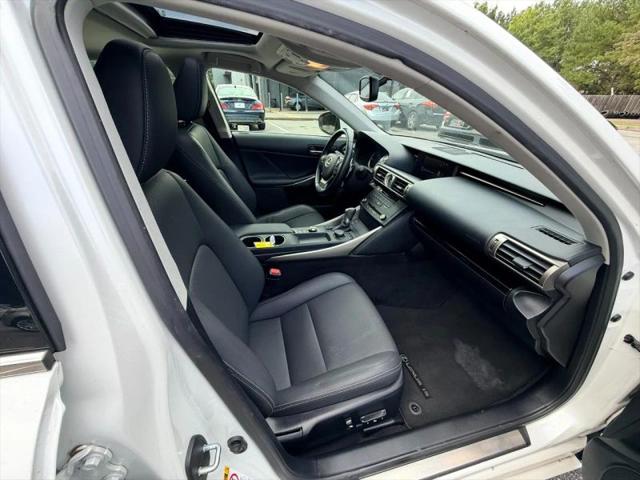 2016 Lexus IS 200t 200t