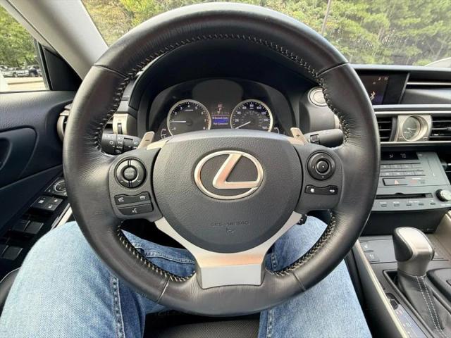 2016 Lexus IS 200t 200t