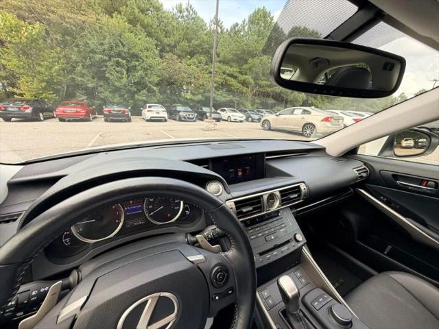 2016 Lexus IS 200t 200t