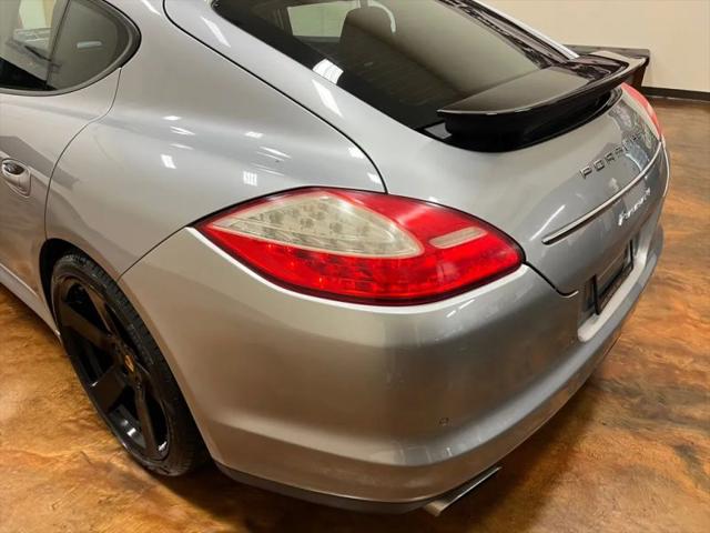 2011 Porsche Panamera 4