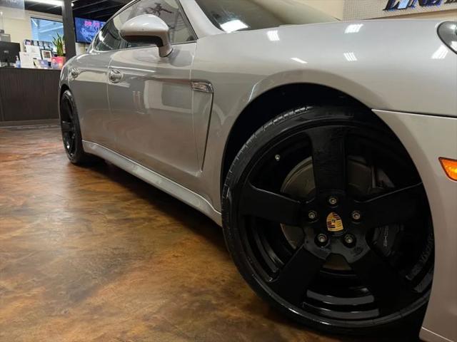2011 Porsche Panamera 4