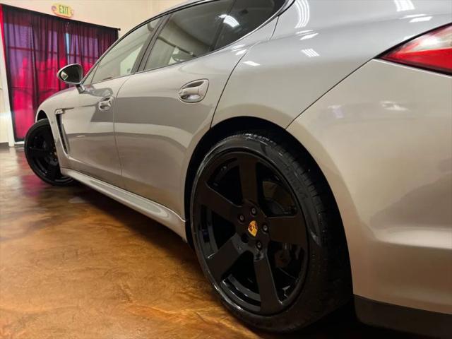 2011 Porsche Panamera 4