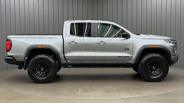 2025 GMC Canyon AT4 4WD