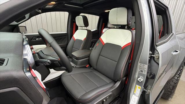 2025 GMC Canyon AT4 4WD