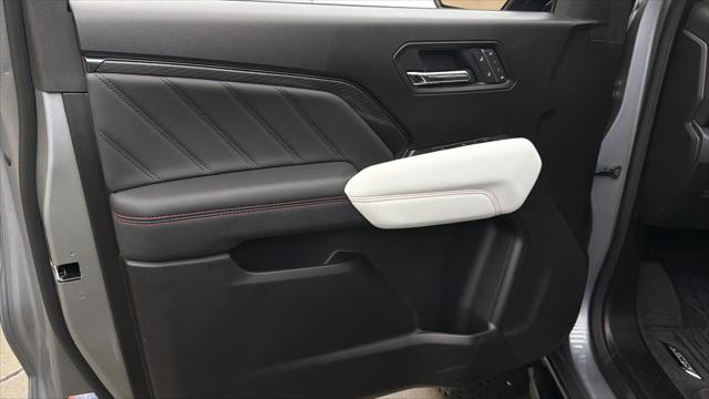 2025 GMC Canyon AT4 4WD